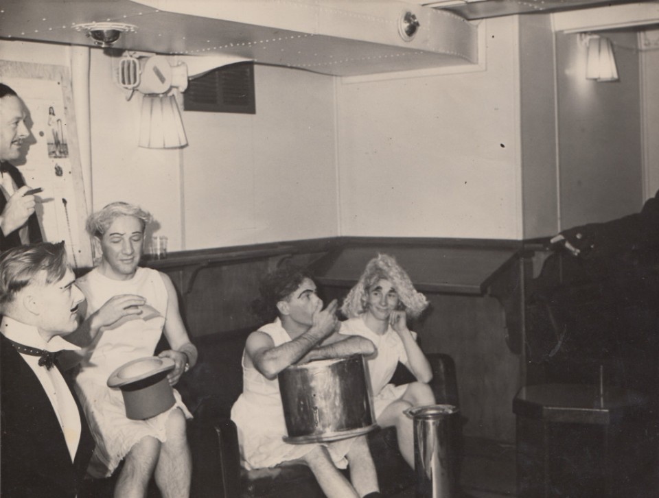 crew-of-ml-under-command-dudley-arnaud.jpg (146.01 KiB) Viewed 88314 times crew-of-ml-under-command-dudley-arnaud.jpg