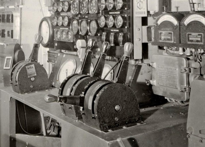 1602 controls.jpg