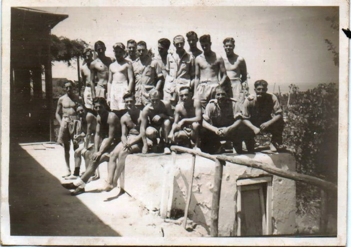 Crew of ML 560, Coastal forces WW 2.jpg