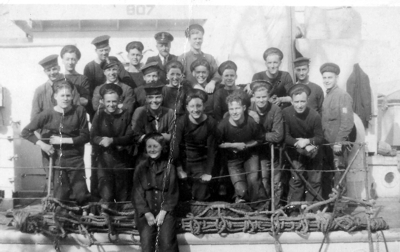 Norman Fairholm and other crew MGB 607 Crew Sept43 - large.jpg