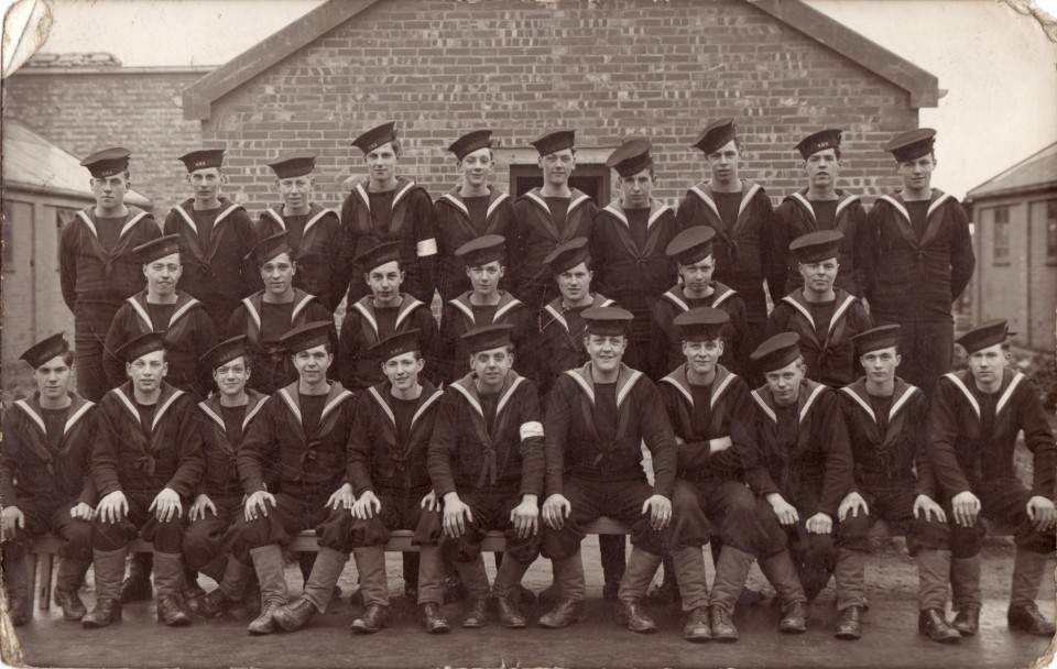 1943 HMS Collingwood Class 1v